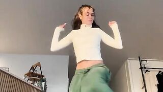 A New Dance Trend You Have to Try! 🔥
