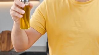 100ml Glass Spray Bottle: The Secret to Perfect Salads and Barbecues!