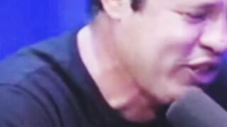 Quando o Papai Joel ficou sem trabalhar e foi procurar uma rezadeira no centro! 😂🔥
