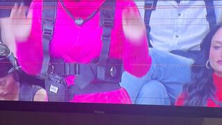 Assistindo A Fazenda