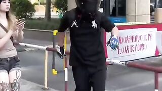 Wanita diajak jalan2 pakai motor gede