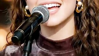 Romantis Musik Song