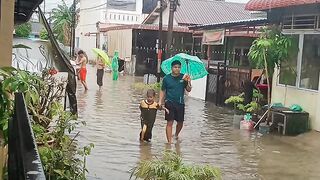 Banjir di perumahan sadai