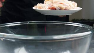 КУРИЦА и банка! 3 литра еды без грязной посуды. Даже косточки тают во рту!