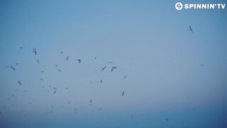 Mike Perry - Runaway (Official Music Video)1080p