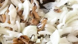 Сытный и вкусный салат из трёх ингредиентов