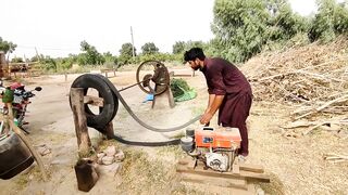 Chaff cutter machine running on cd70 motorcycle