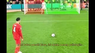 Van Dijk Penalty Mind Games! 25% vs 75% Trick That Broke The Keeper - Messi & Ramos Did THIS Penalty? Genius or Cheating?!