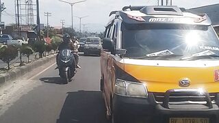 Jalan menuju wisata alam brastagi, sumut