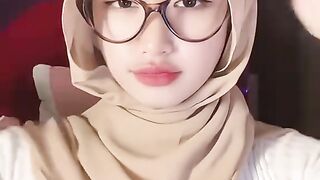 Selling hijab products 7