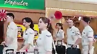 Pramugari2 Cantik Super Air Jet Otw Terbang Menuju Pesawat