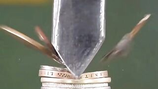 Satisfying perfection you could watch all day. 😌✨
