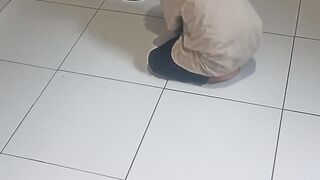 bantu bersih bersih
