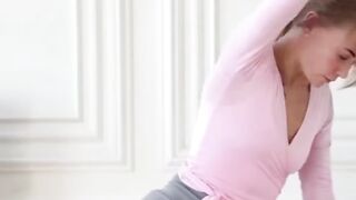 Gerakan Punggung Paling Bikin Rileks 🧘‍♀️_4