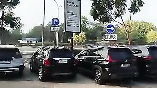 Sewa Mobil Avanza Banyak Untungnya
