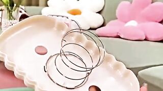 Tissue paper dispenser