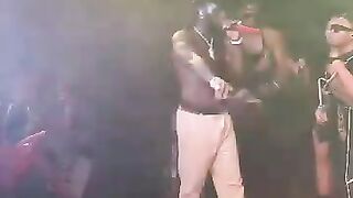 Un petit show de Burna boy