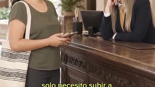 Llegó al hotel para devolverle el celular a su esposo…