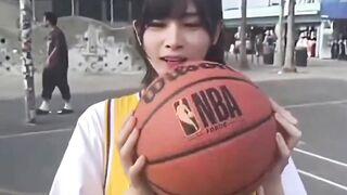 SEKILAS SEPERTI LAPANGAN BASKET BIASA, TERNYATA😭 #meme #trendingshorts #ngakak #shortsindonesia (1080p).mp4