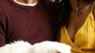 Le chat jaloux