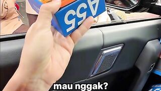 Tony cu berbagi hp
