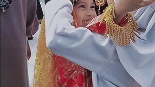 Pakaian adat Indonesia,
