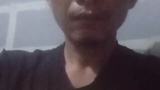 Makan mie goreng 2