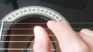 Como afinar o violão