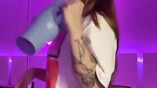 Ruiva Linda Dançando Funk 🔥 Shortinho Branco | Brazilian Funk Dance