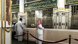 Main Chup Khara Hua Hoon Darbar e Mustafa Main