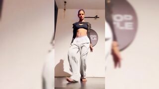 Indian Girl Himanshi Singh Dance 2
