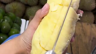 Durian montong 5