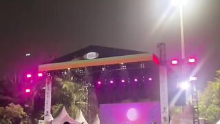 Nonton konser