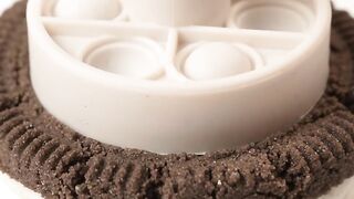 What Happens When You PRESS an Oreo Like This? 🍪😳