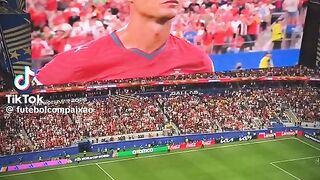 Cristiano Ronaldo queremos que jogues para sempre