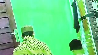 Mengajari anak sholat