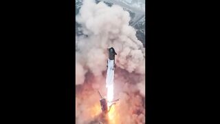 Beauty os Starship Launch