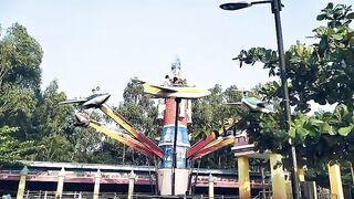 পার্কের মজাদার প্লেন রাইড ও আনন্দের মুহূর্ত 🎢✈️