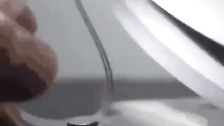 💡 This Ultra-Thin Lamp Turns On With Just Two Magnets! 🤯