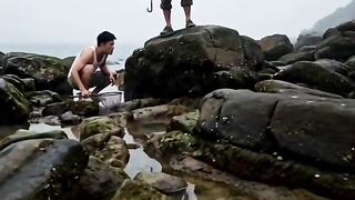 Bela ibu di pesta kuliah kaya dari kerang ajaib 6