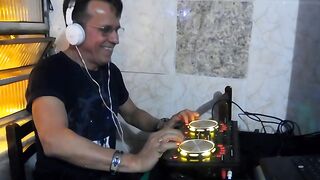 Dj Maurício Garoto