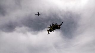 sky diving