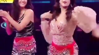jahanvi kapoor dance _heart_️_heart_️ her latest song _heart_️- shorts- jahanvikapoor- viral