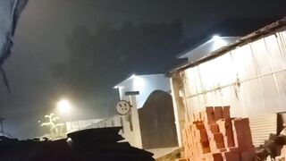 Malam ini aku sendiri..