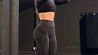 Beautiful Fitness Girl’s Amazing Workout 2