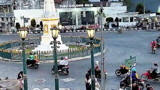 Tugu Golong gilig