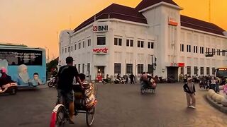 Senja Romantis dan Luka