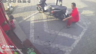 Motor di tabrak