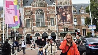 Cycling through the center of Amsterdam is a lot of fun❤️❤️❤️