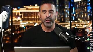 Social Media Is Destroying Modern Dating… Here’s Why